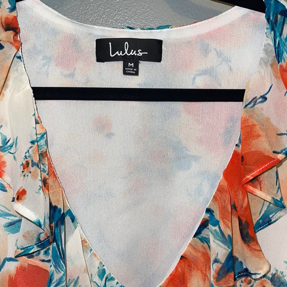 White Floral Print Ruched Ruffled Crop Top - Picture 3 of 4